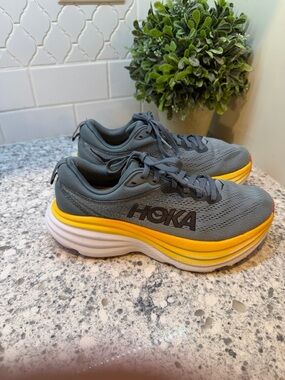 Hoka One One Bondi 8 men’s running shoes size 7.5D
